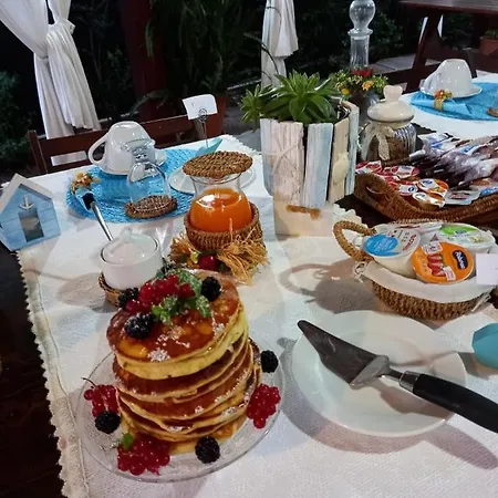 Sa Domu Sarda - فندق مبيت وإفطار *